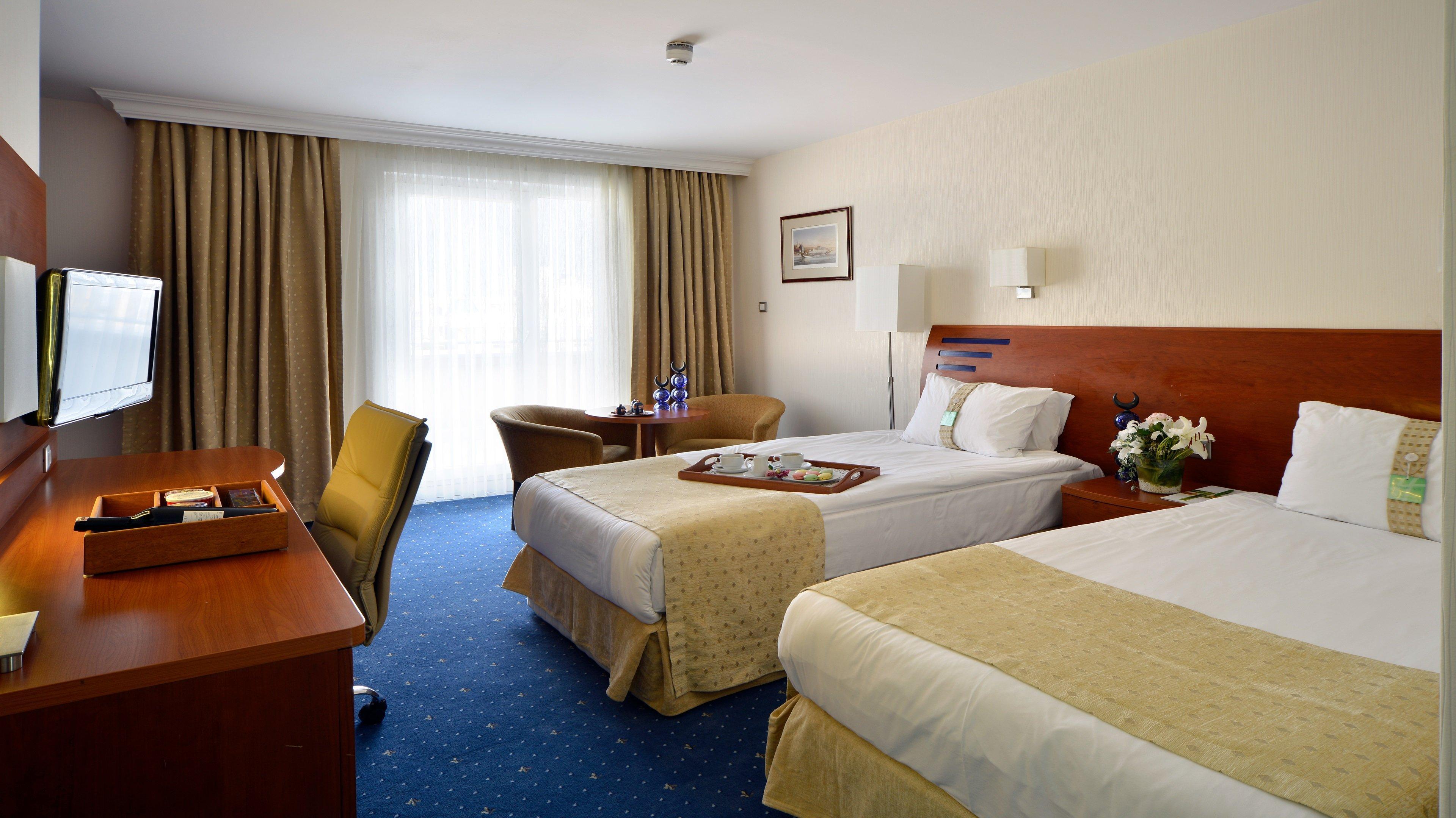 Holiday Inn Istanbul City By Ihg Exteriör bild A typical hotel room