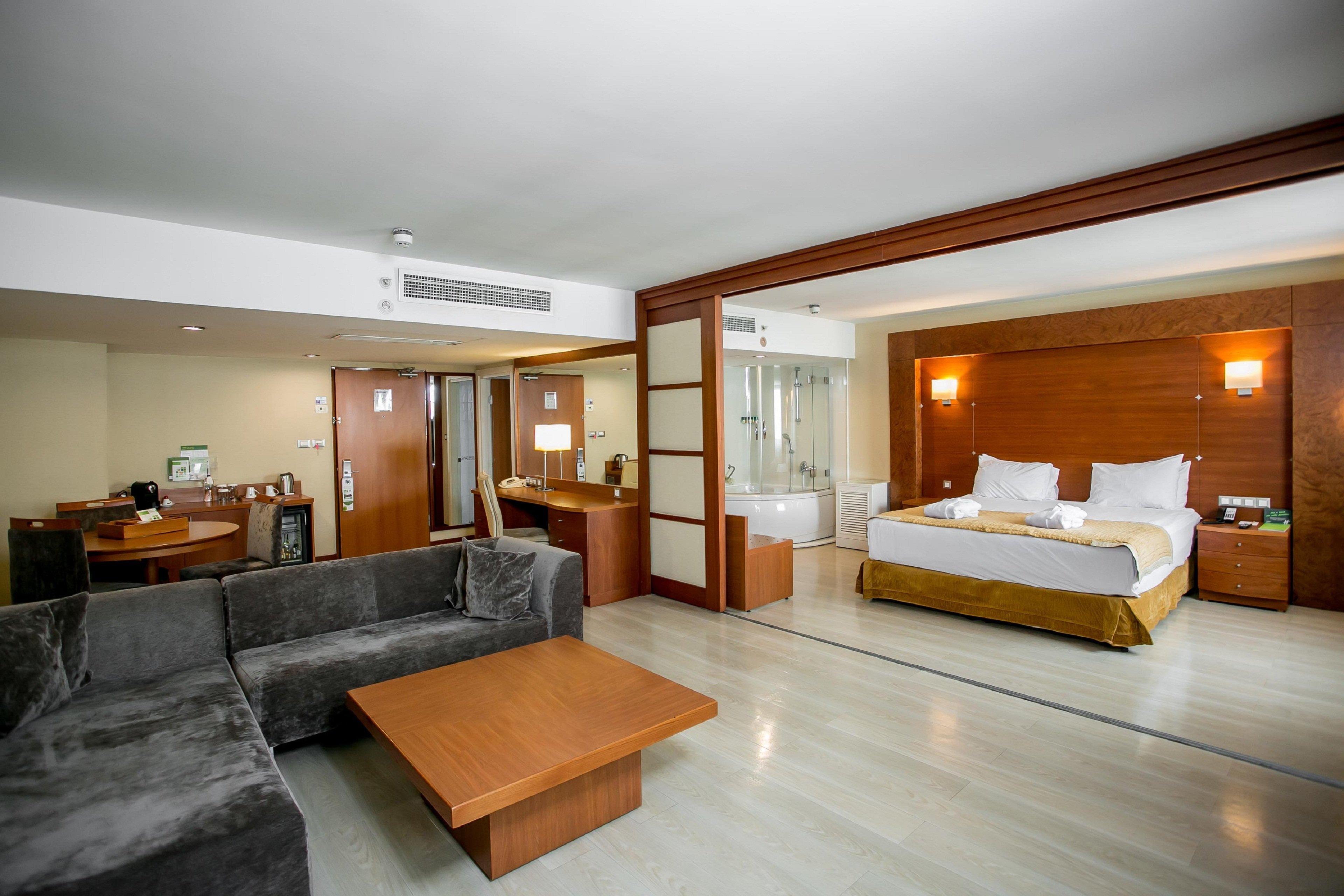 Holiday Inn Istanbul City By Ihg Exteriör bild Suite